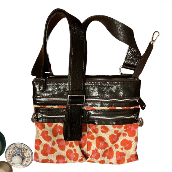 Brighton Orange Pink Color Print Multi Pocket Silver Hardware Crossbody Bag! - Picture 6 of 11